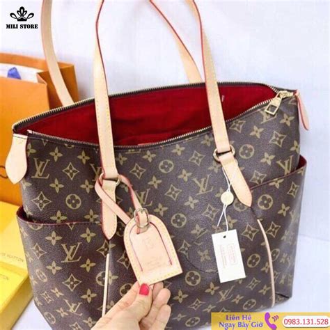 Giá Túi xách Louis Vuitton Chính Hãng .